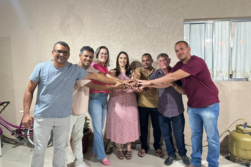 Foto: Divulgação - Vereadores de Itabela declaram apoio à reeleição da deputada Cláudia Oliveira