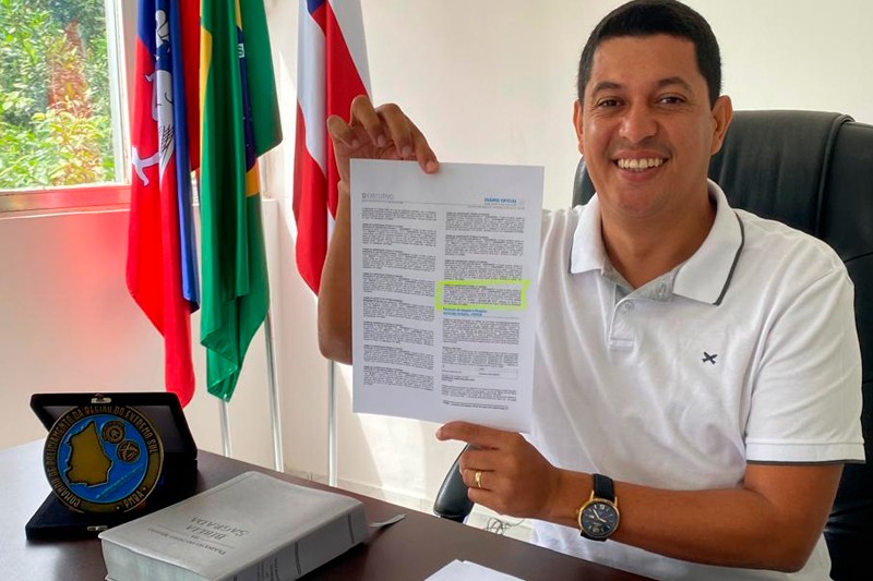 Foto: Divulgação - Prefeito Gandhi Marques comemora conquista.