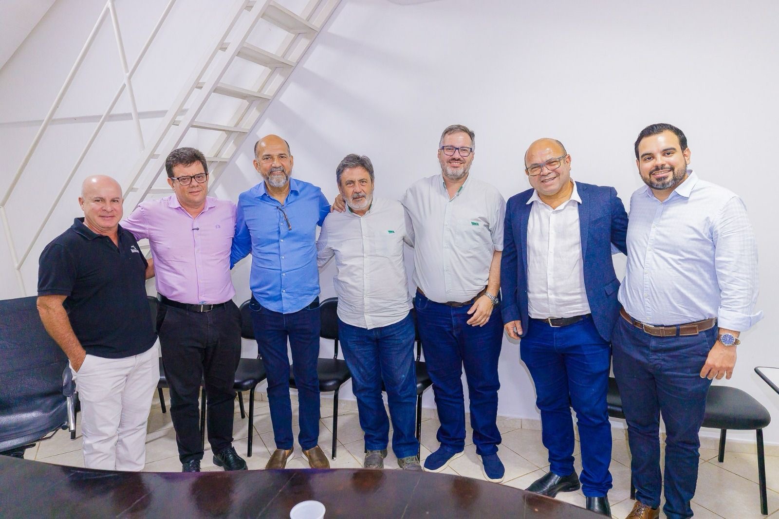 Prefeito Rob�rio anuncia tratativas para constru��o do complexo educacional SESI/SENAI em Eun�polis