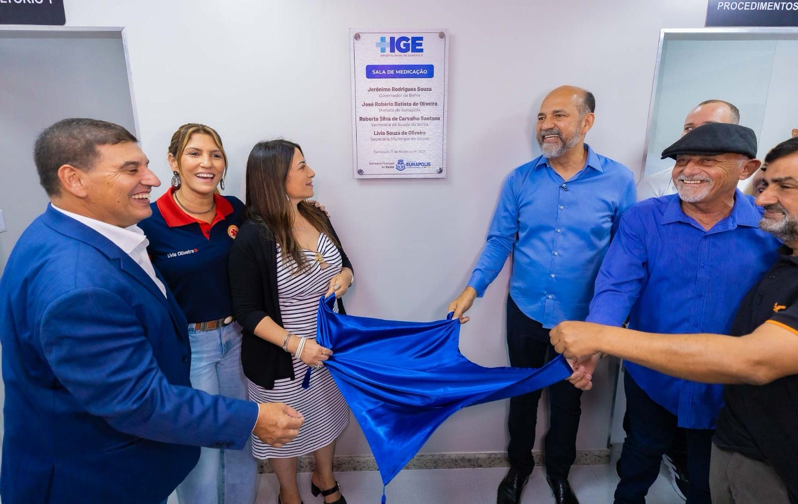 HGE em novo patamar: Rob�rio entrega tom�grafo, sala de medica��o e Enfermaria; SAMU, Educa��o e Assist�ncia Social recebem novos ve�culos