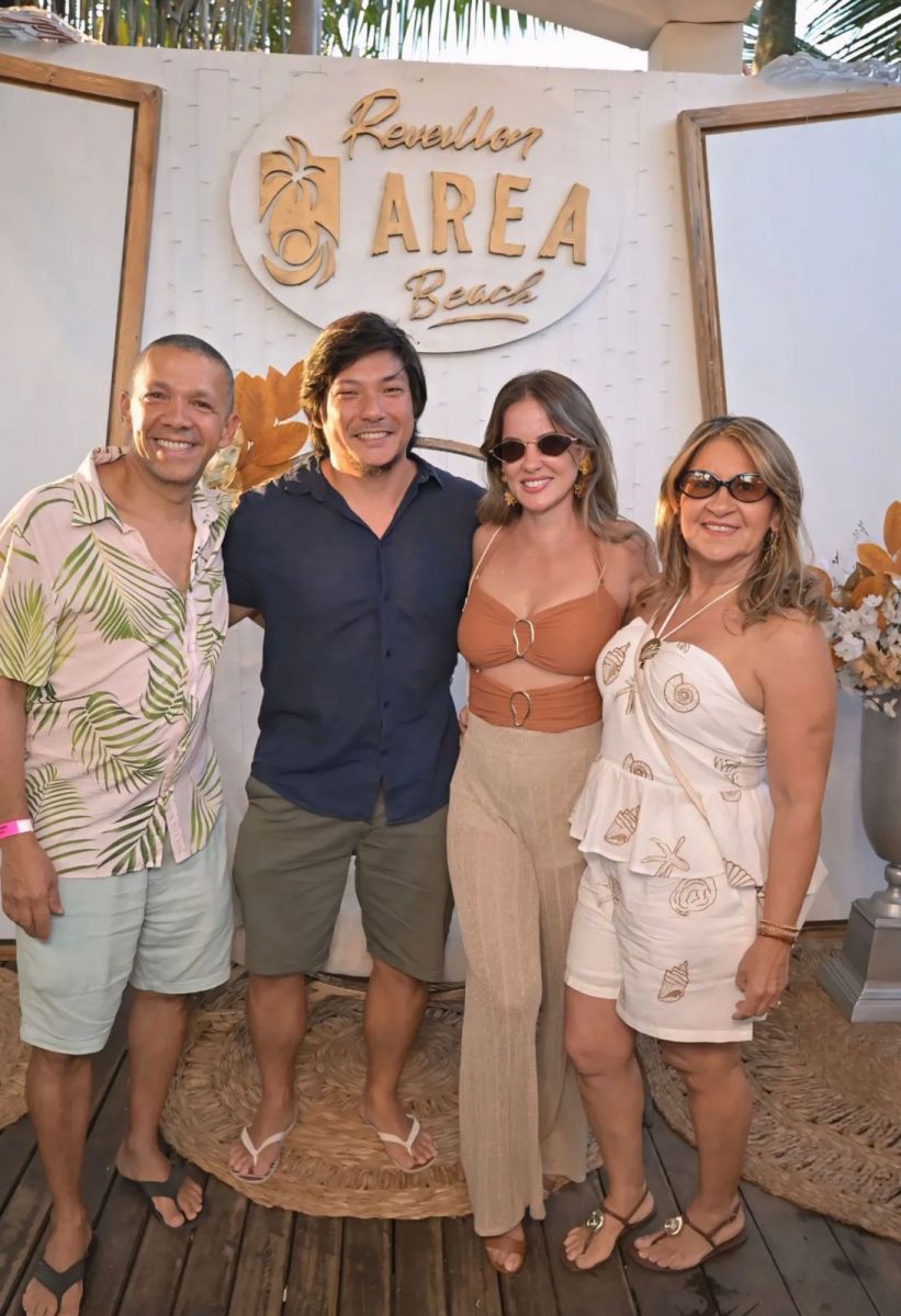 R�veillon Desejos come�a em grande estilo na Cabana �rea Beach em Porto Seguro