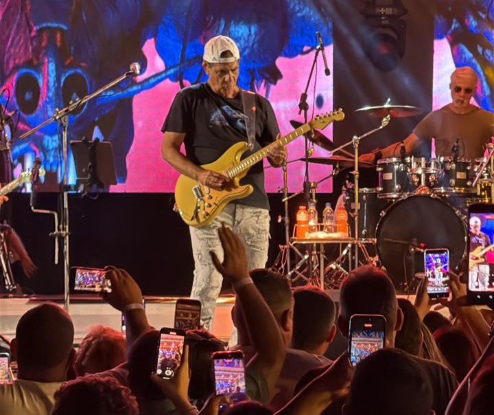 R�veillon Desejos come�a em grande estilo na Cabana �rea Beach em Porto Seguro