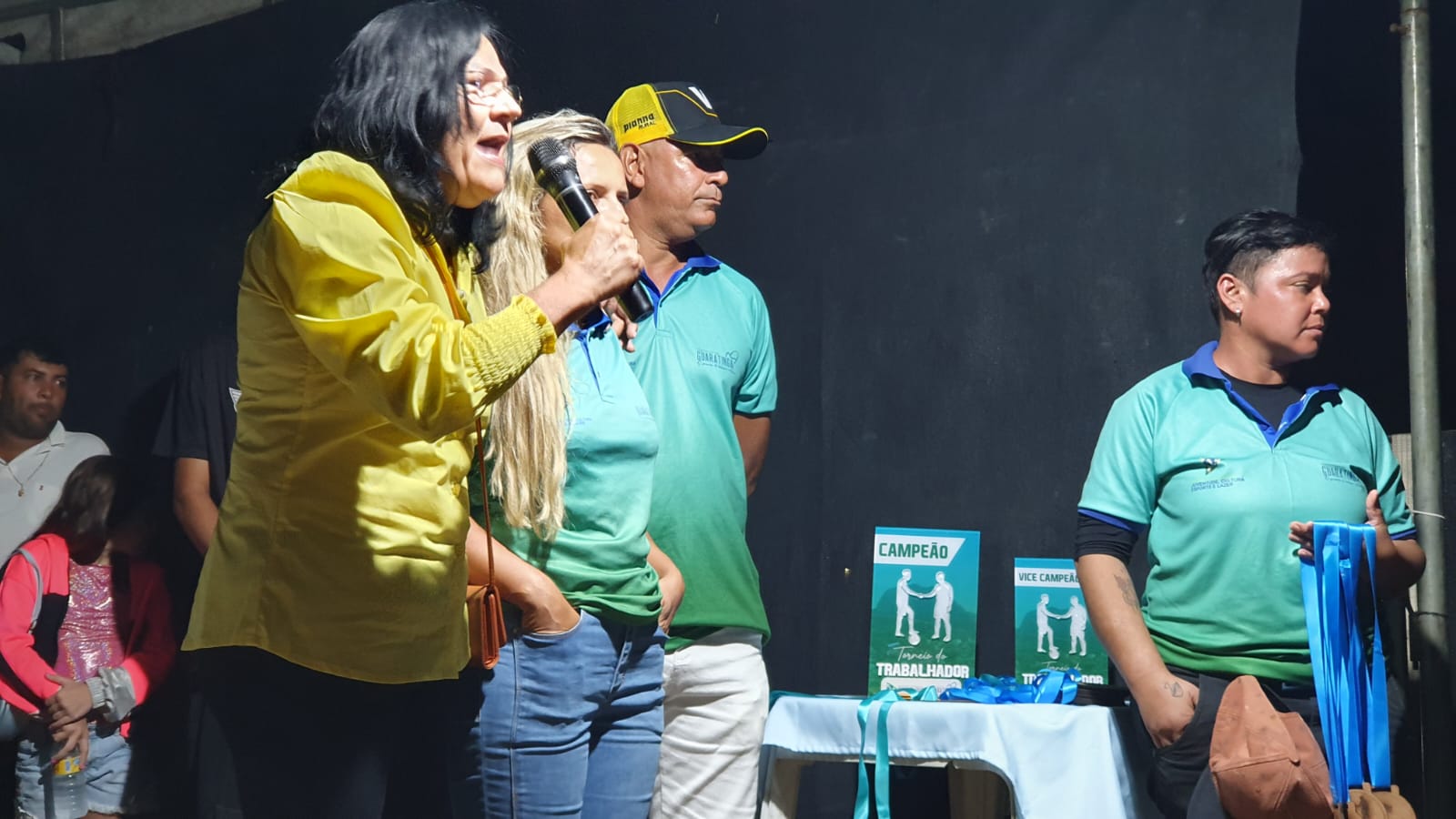 Com torneio esportivo, prefeita Marlene Dantas realiza entrega do estádio simplificado de Guaratinga - (Foto: Divulgação)