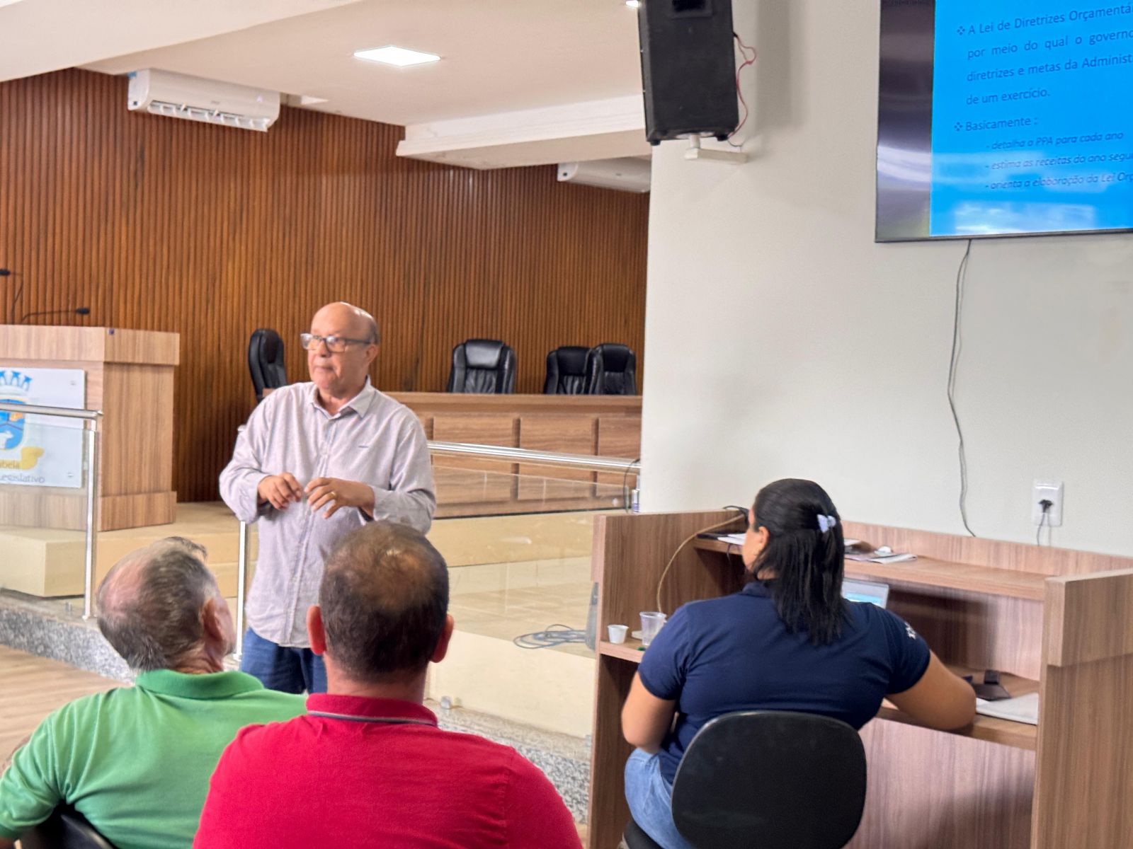 Prefeitura de Itabela apresenta LDO 2027 em audi�ncia p�blica na C�mara Municipal