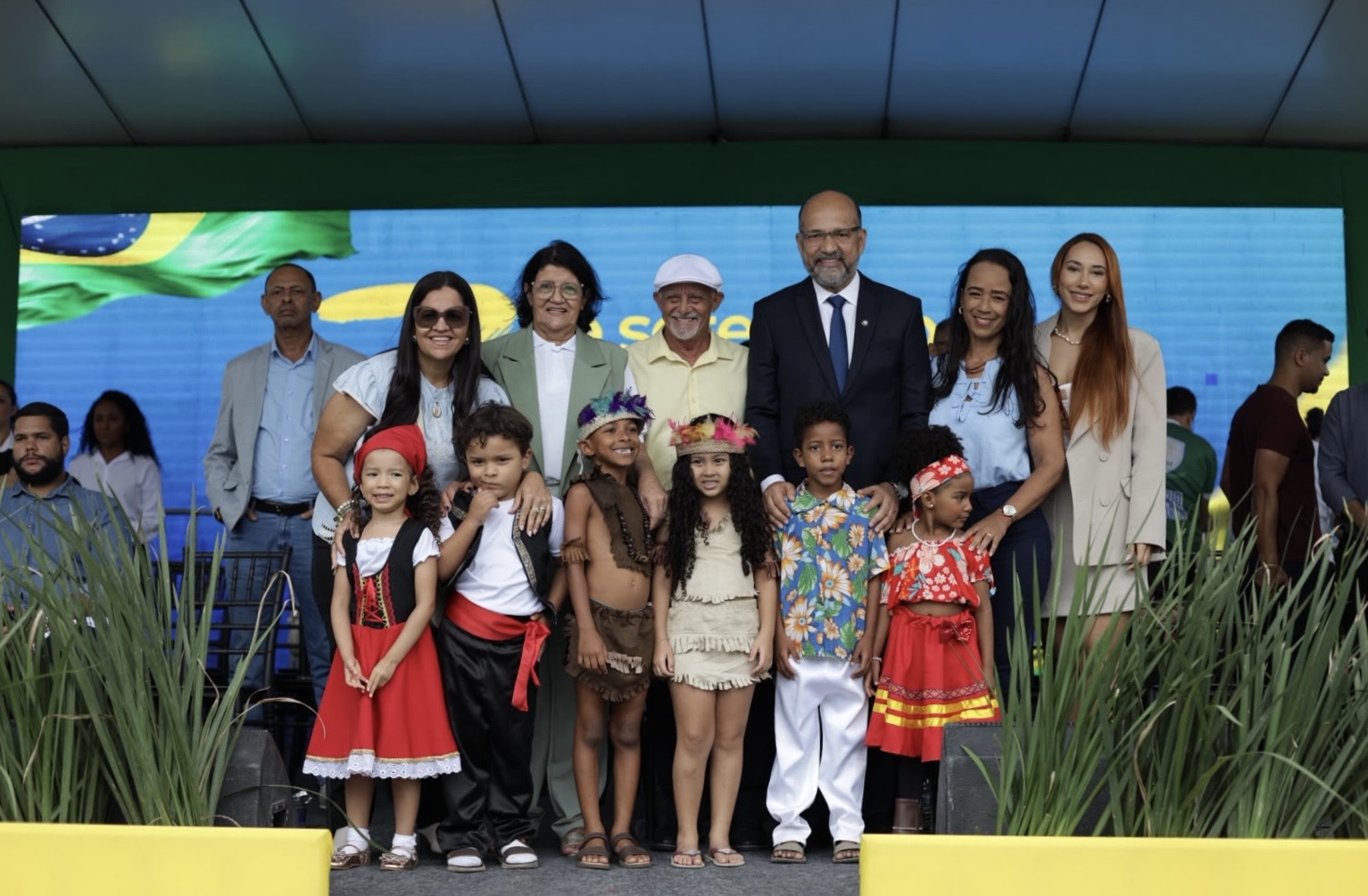 Prefeitura de Eun�polis realiza grande Desfile C�vico em celebra��o � Independ�ncia do Brasil