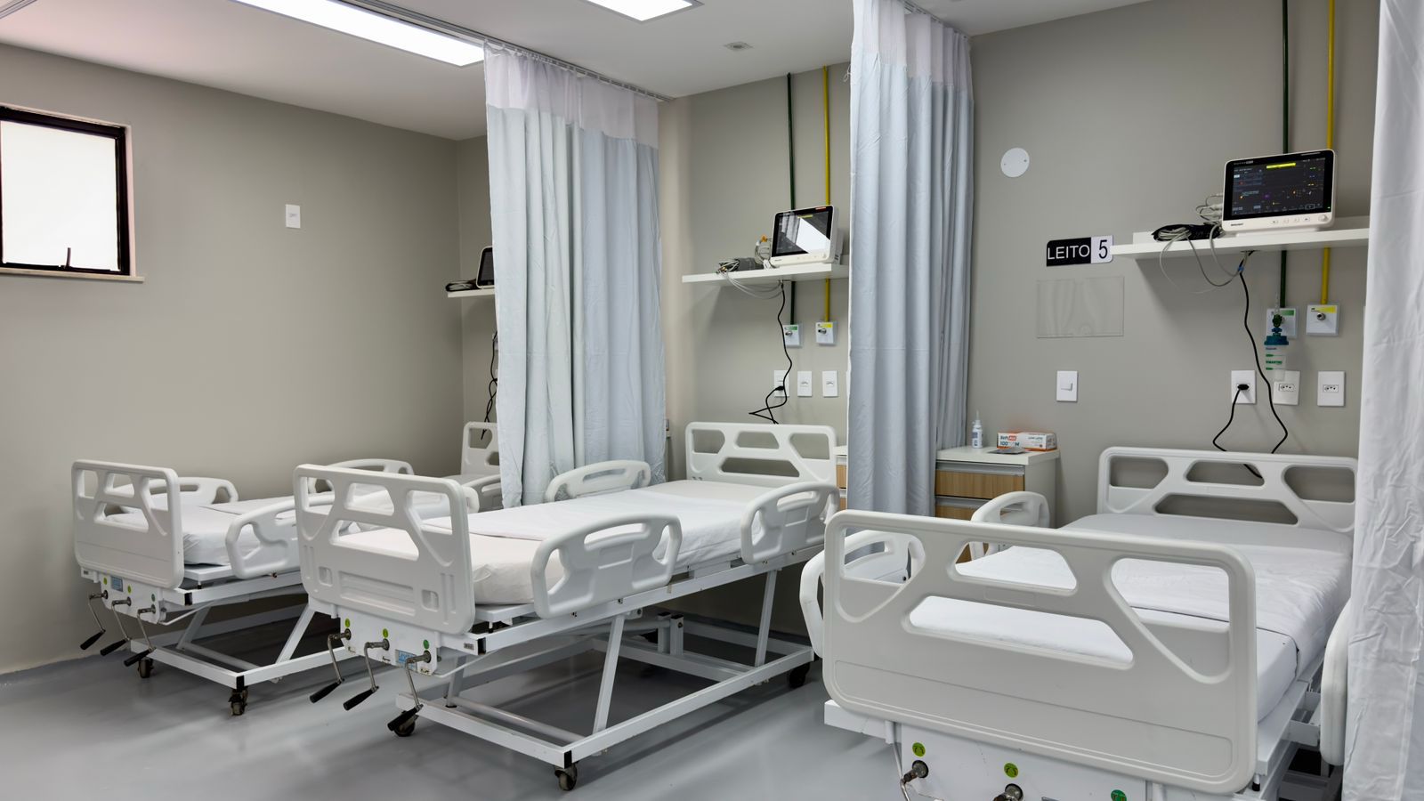 Prefeito Robério Oliveira entrega Nova Ala Vermelha do Hospital Geral de Eunápolis Prefeito Robério Oliveira entrega Nova Ala Vermelha do Hospital Geral de Eunápolis