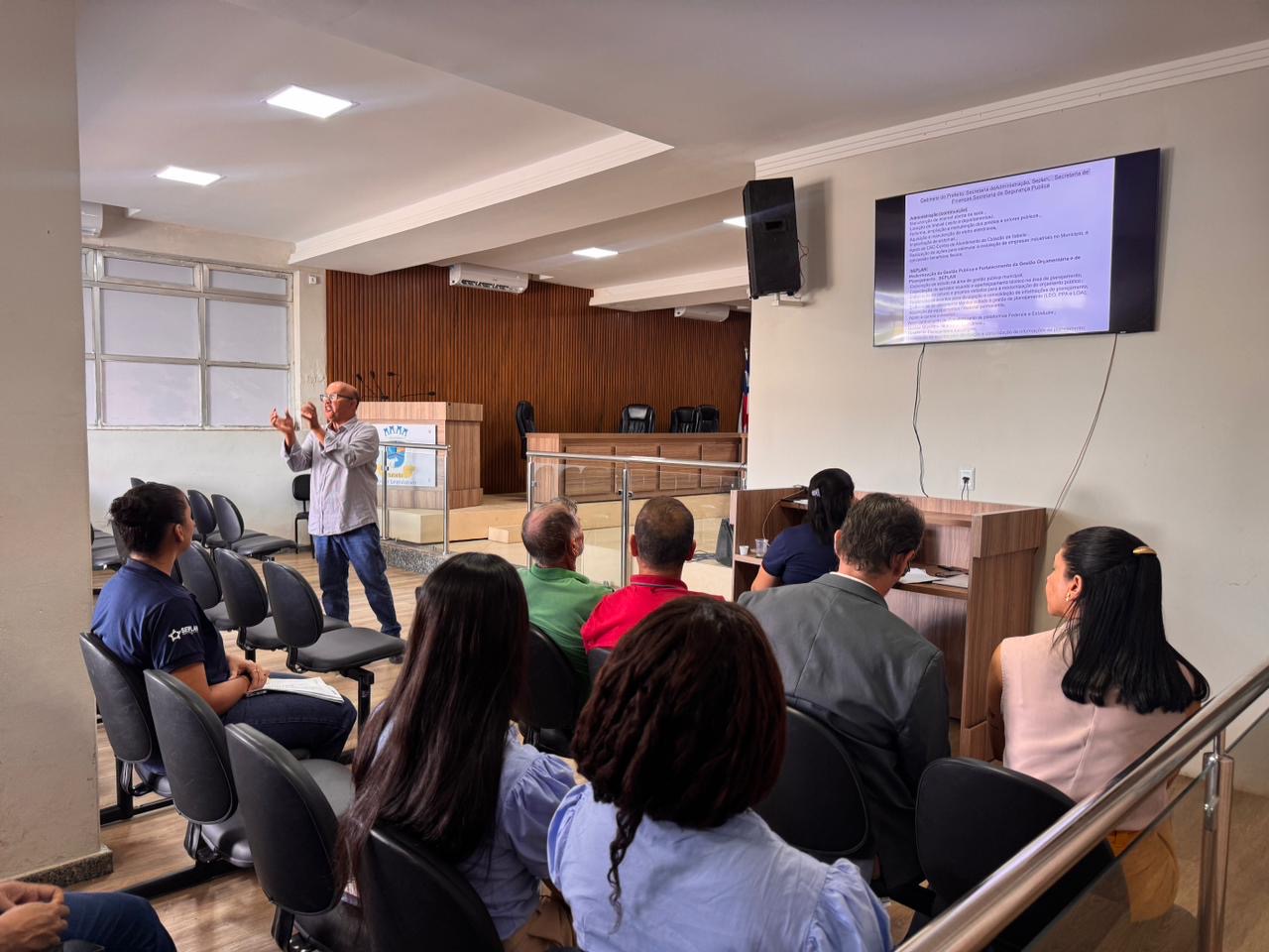 Prefeitura de Itabela apresenta LDO 2027 em audi�ncia p�blica na C�mara Municipal