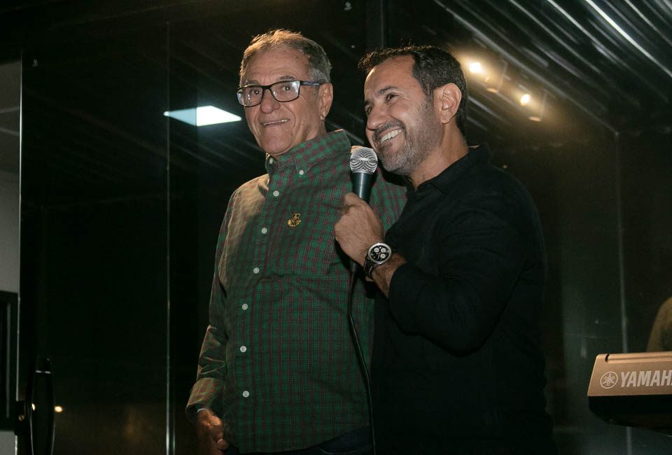 Empresário Sandro Roseira, ao lado do seu pai, José Amaro. (Foto: Joziel Costa)