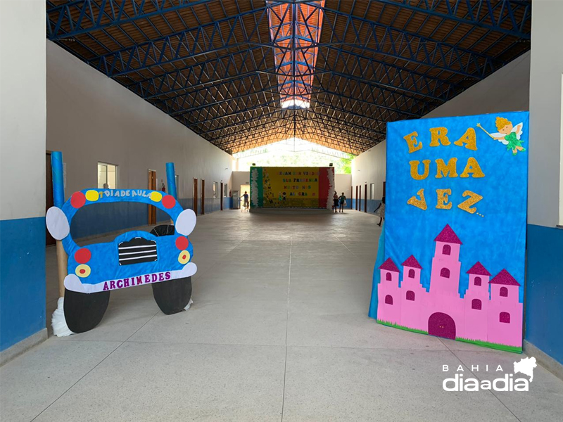 Escolas do municpio prepararam o volta as aulas nesta segunda-feira, em Itabela (10). (Foto: Alex Gonalves/BAHIA DIA A DIA)
