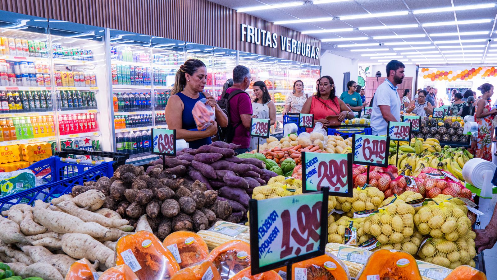 Cabrlia Supermercados reinaugura loja em Itabela e inicia nova fase de modernizao. (Foto: Uiles de Oliveira/BAHIA DIA A DIA)