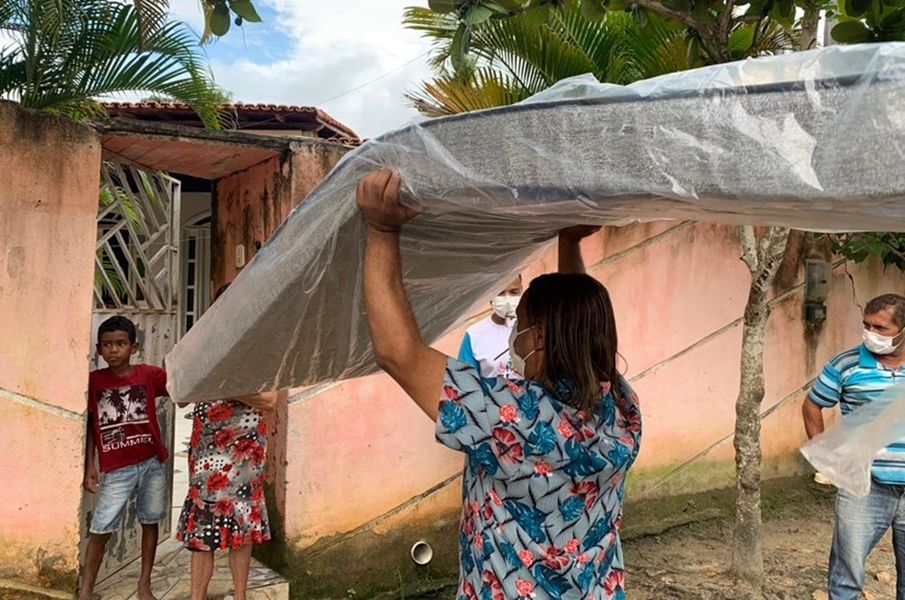 Colches tambm foram doados para as famlias que esto nos abrigos montados pela prefeitura de Guaratinga. (Foto: Divulgao)