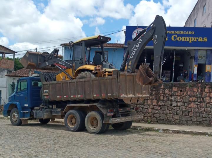 Guaratinga: prefeitura contrata mais máquinas e intensifica manutenções e reparos de estradas vicinais. (Foto: Divulgação)