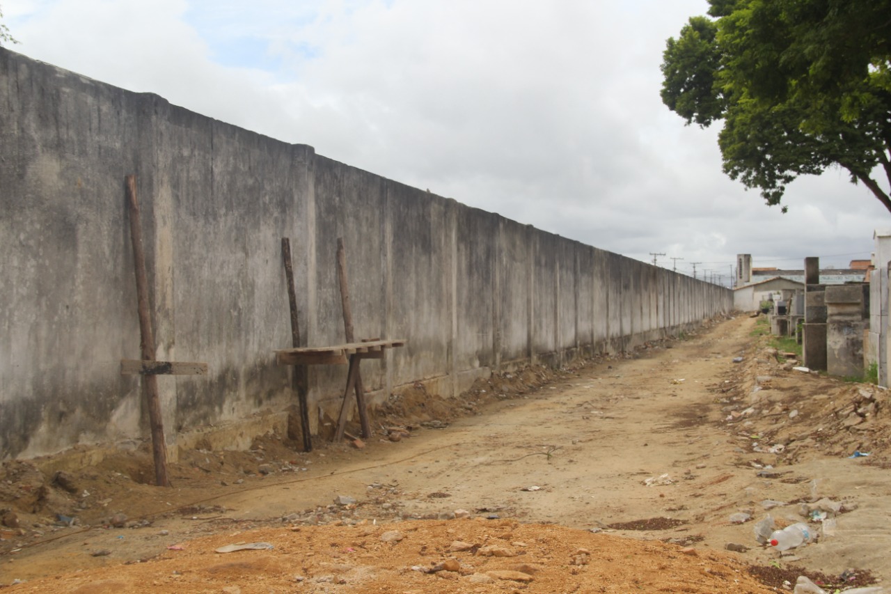 Prefeitura de Eunpolis executa primeira fase da requalificao do Cemitrio da Consolao