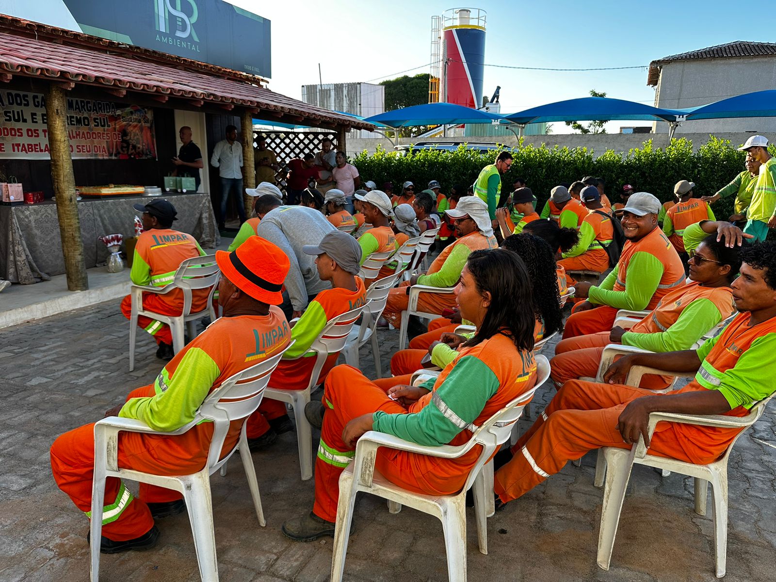Empresa LIMPAR realiza comemorao ao Dia do Gari pela 7 vez consecutiva em Itabela. (Foto: Divulgao)