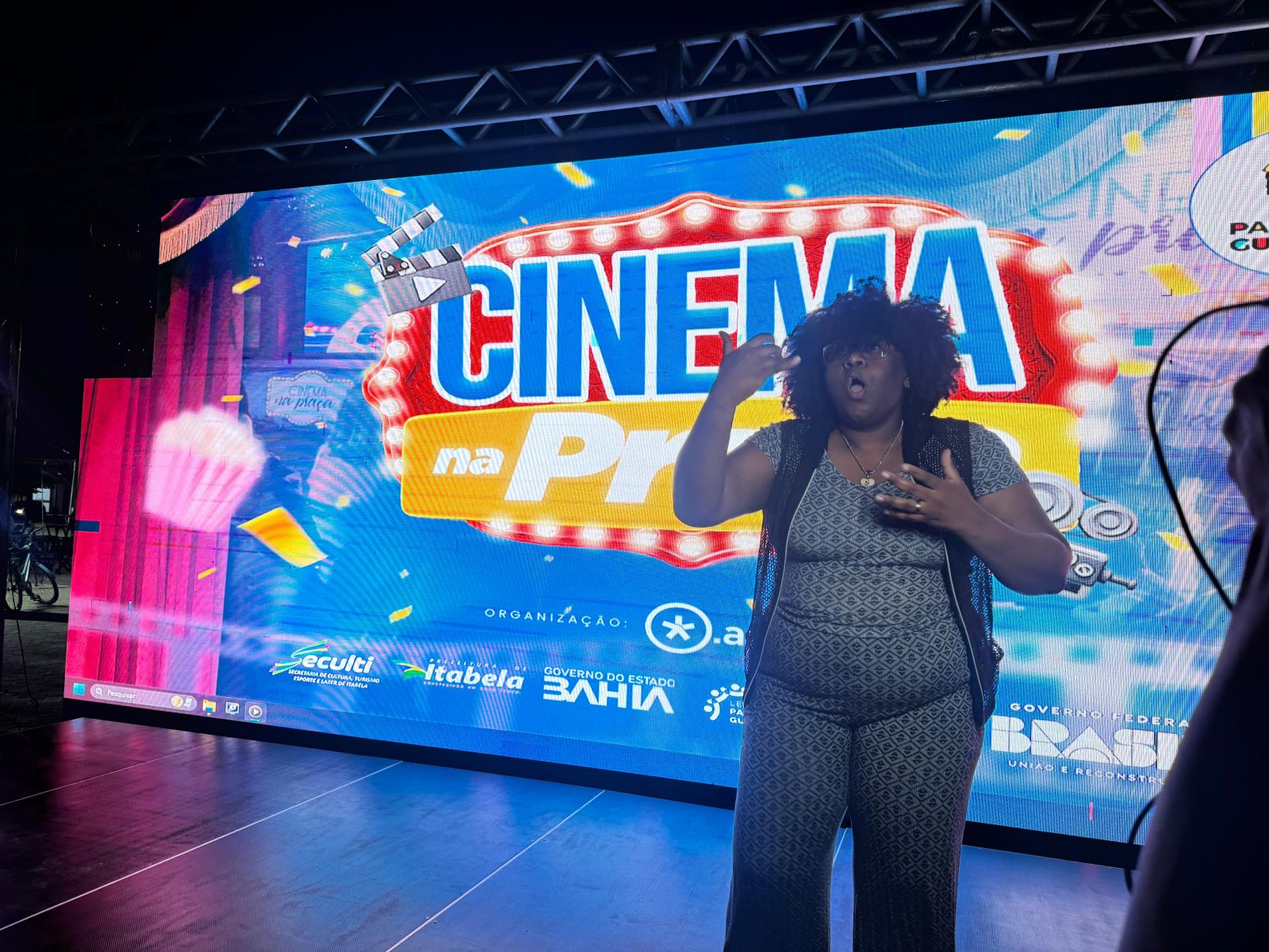 Cinema na Praa promove incluso social com sesses gratuitas em Itabela. (Foto: Divulgao)