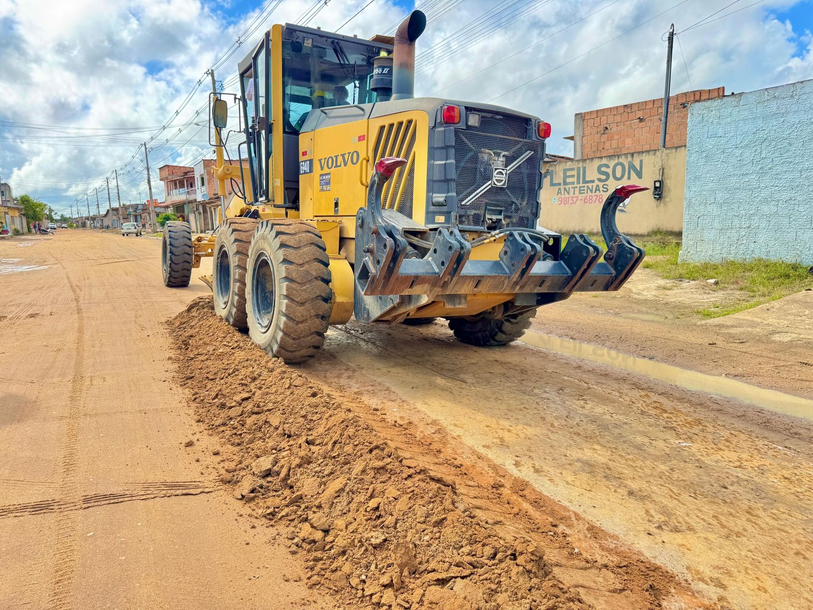 Prefeito Flauzino autoriza pavimentao de vias com investimento de quase R$ 1 milho. (Foto: Divulgao)