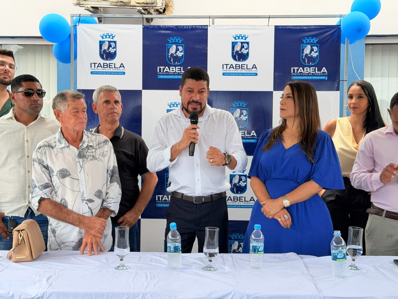 Prefeito Flauzino e deputada Cláudia Oliveira entregam mais de R$ 1 milhão em veículos e equipamentos de saúde para Itabela Prefeito Flauzino e deputada Cláudia Oliveira entregam mais de R$ 1 milhão em veículos e equipamentos de saúde para Itabela