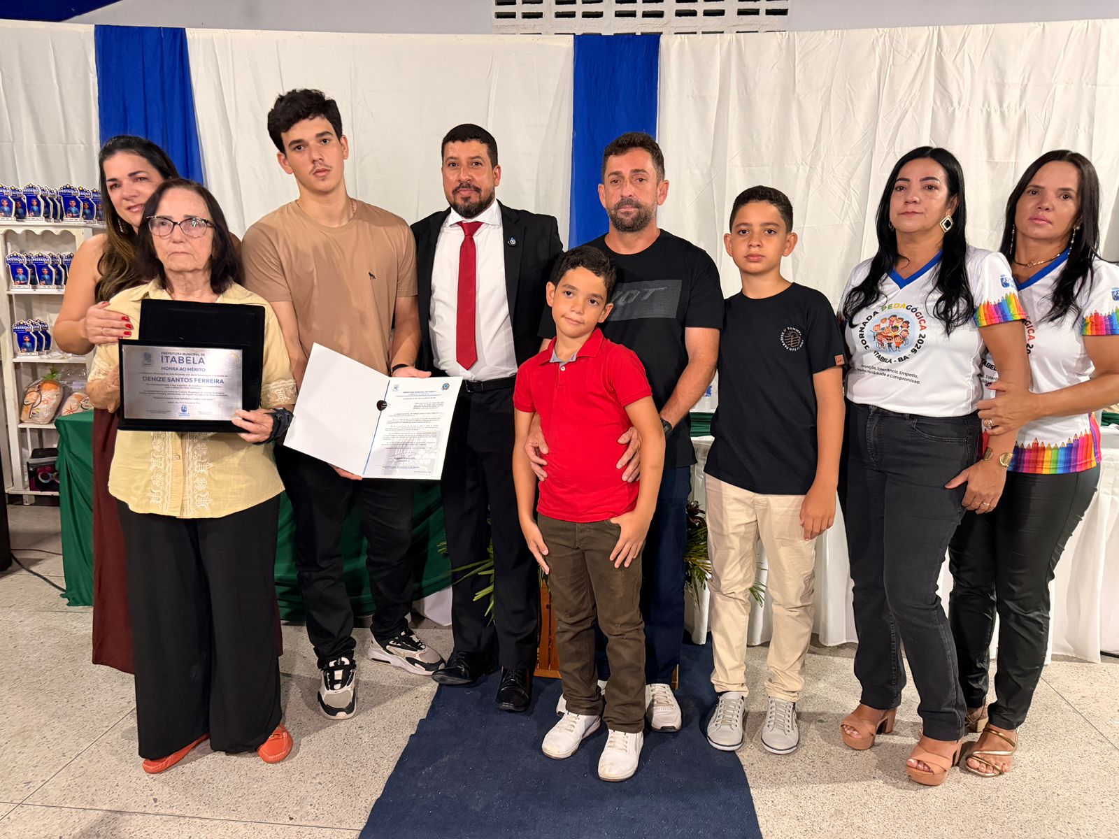 Prefeito Ricardo Flauzino anuncia reajuste de 5,4% no piso salarial dos professores durante Jornada Pedagógica 2026 Prefeito Ricardo Flauzino anuncia reajuste de 5,4% no piso salarial dos professores durante Jornada Pedagógica 2026