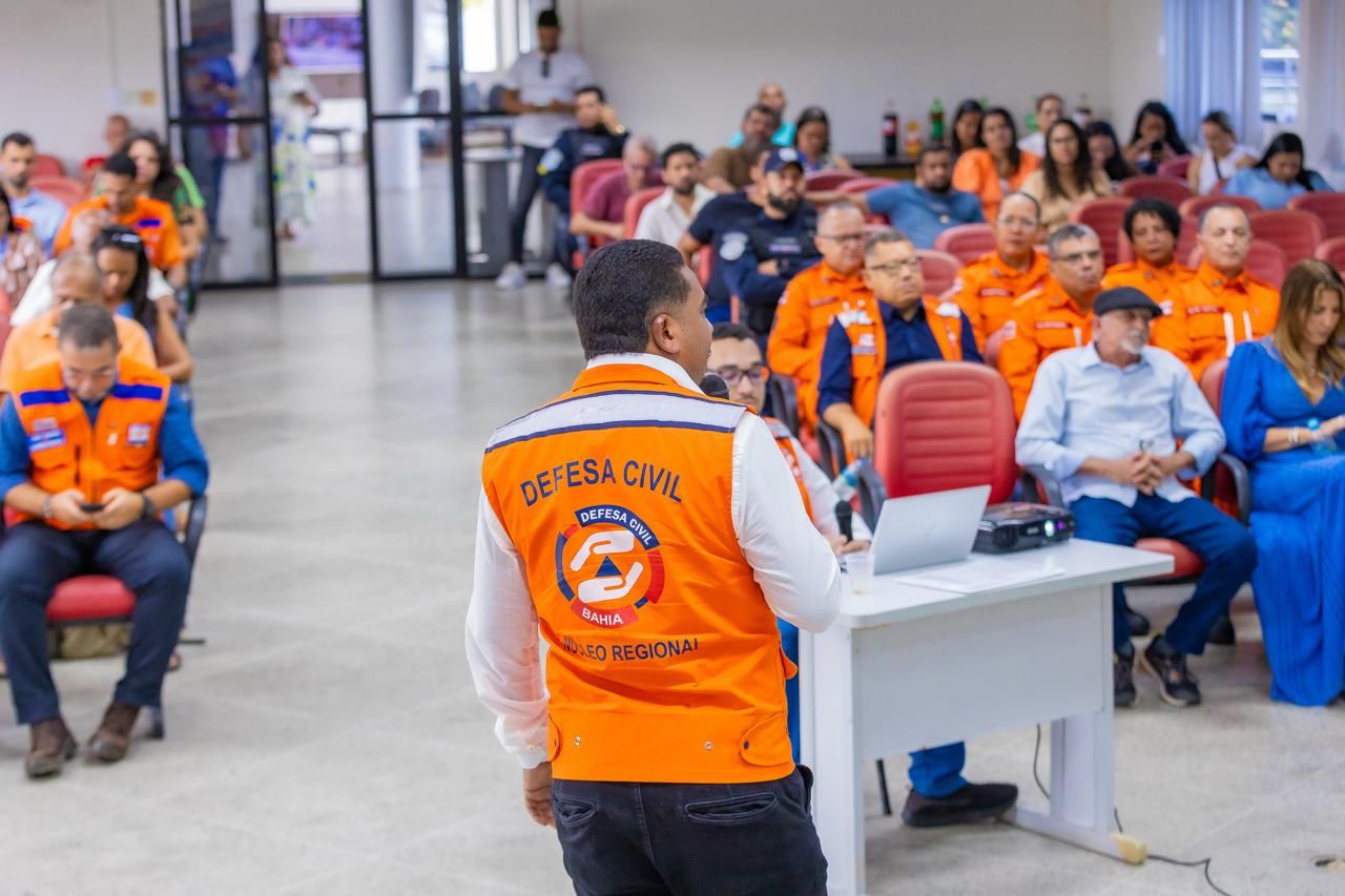 Prefeitura de Eunápolis apresenta Plano de Contingência da Defesa Civil Prefeitura de Eunápolis apresenta Plano de Contingência da Defesa Civil