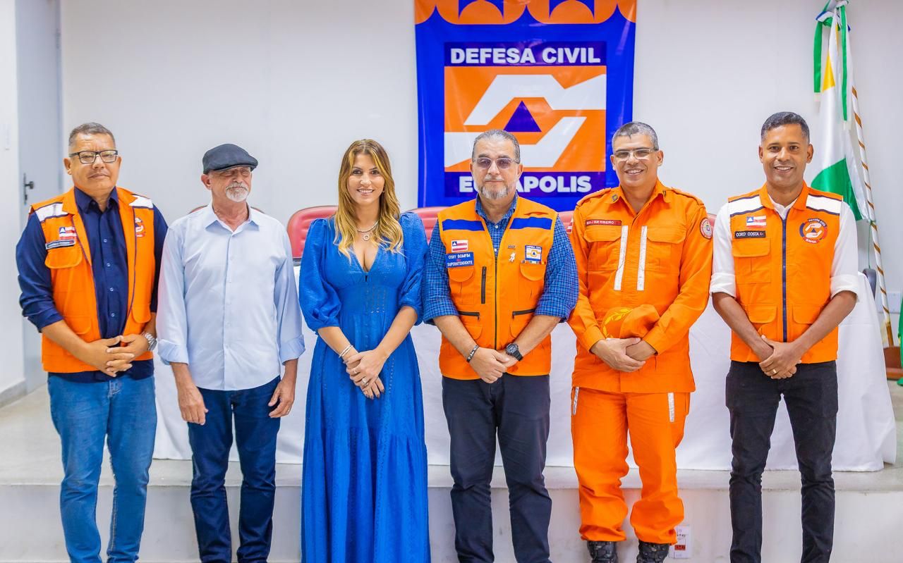 Prefeitura de Eunápolis apresenta Plano de Contingência da Defesa Civil Prefeitura de Eunápolis apresenta Plano de Contingência da Defesa Civil