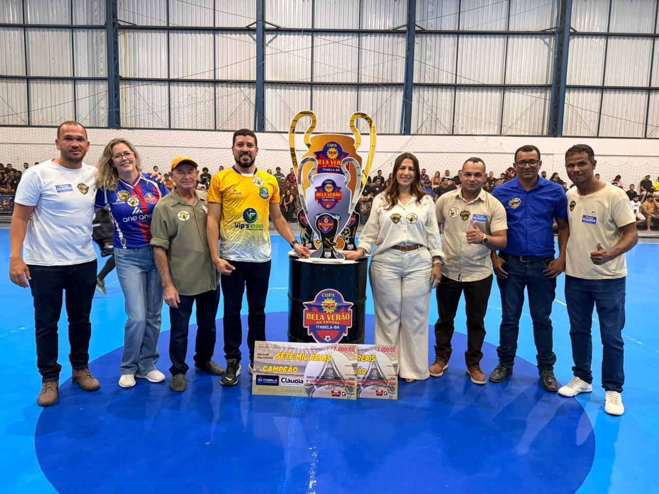 Prefeito Flauzino e deputada Cl�udia Oliveira acompanham final hist�rica da Copa Bela Ver�o de Futsal 2026 em Itabela