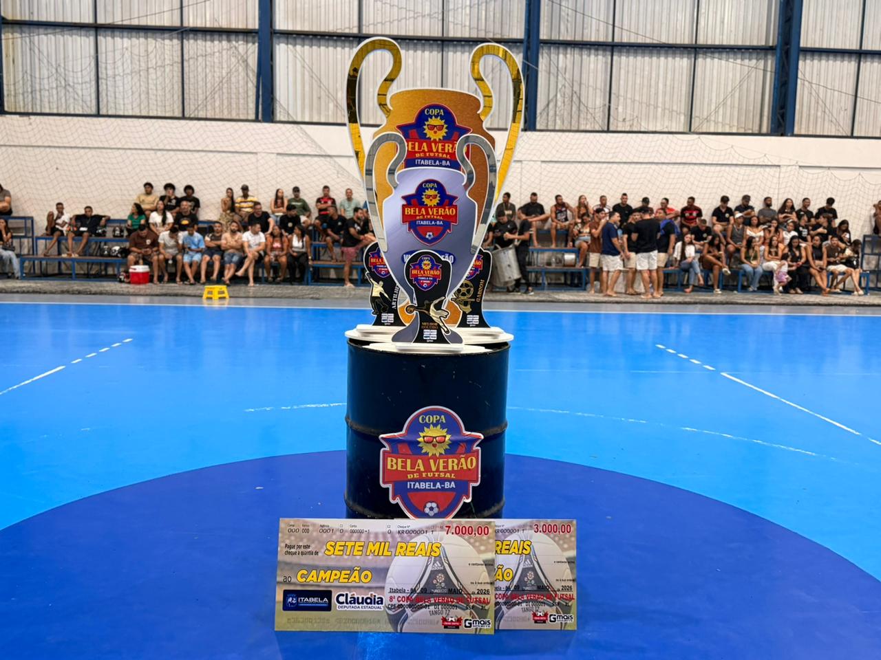 Prefeito Flauzino e deputada Cl�udia Oliveira acompanham final hist�rica da Copa Bela Ver�o de Futsal 2026 em Itabela