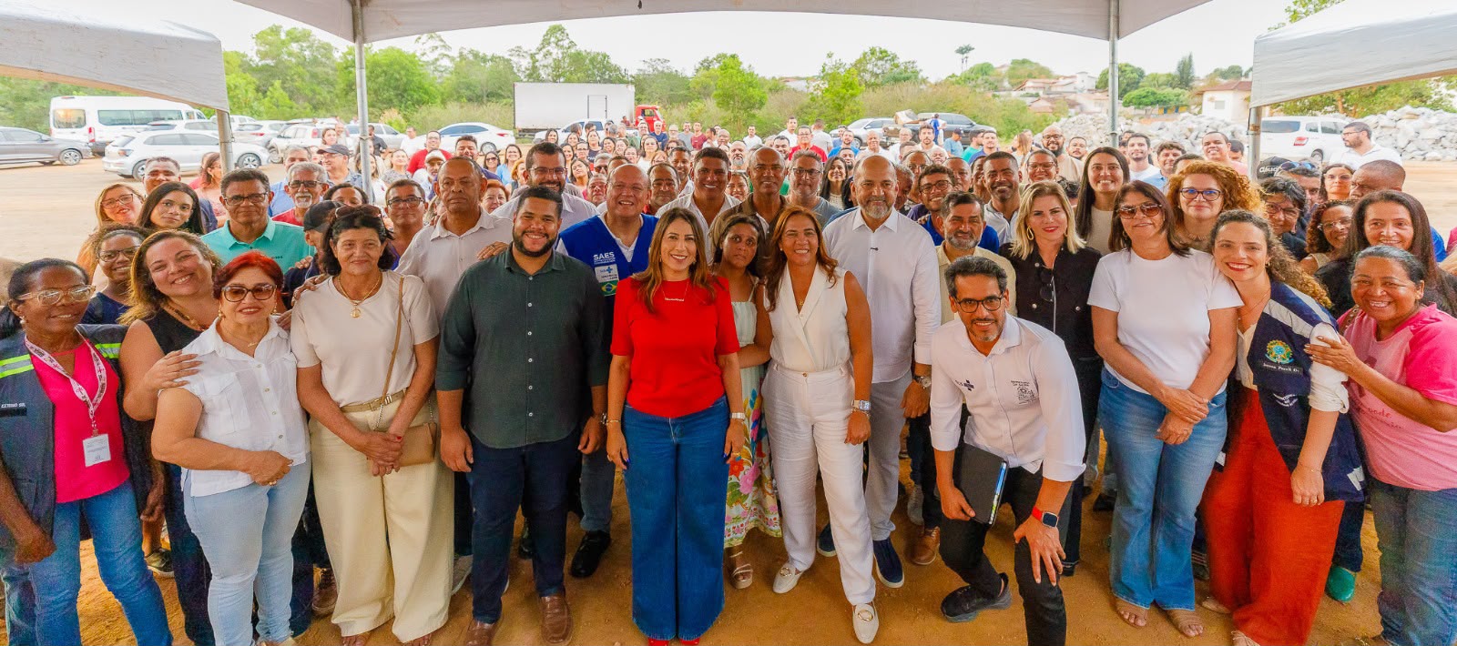Prefeitura de Eun�polis celebra avan�o na sa�de com in�cio da constru��o do CER III e CAPS III