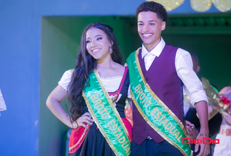 Estudantes Kaylane e Álvaro foram os grandes vencedores da edição. (Foto: Joziel Costa/BAHIA DIA A DIA)