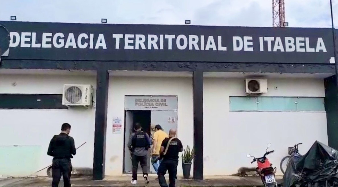 Polícia Civil prende ex-diretor da casa dos idosos investigado por ligação com facção em Itabela Polícia Civil prende ex-diretor da casa dos idosos investigado por ligação com facção em Itabela