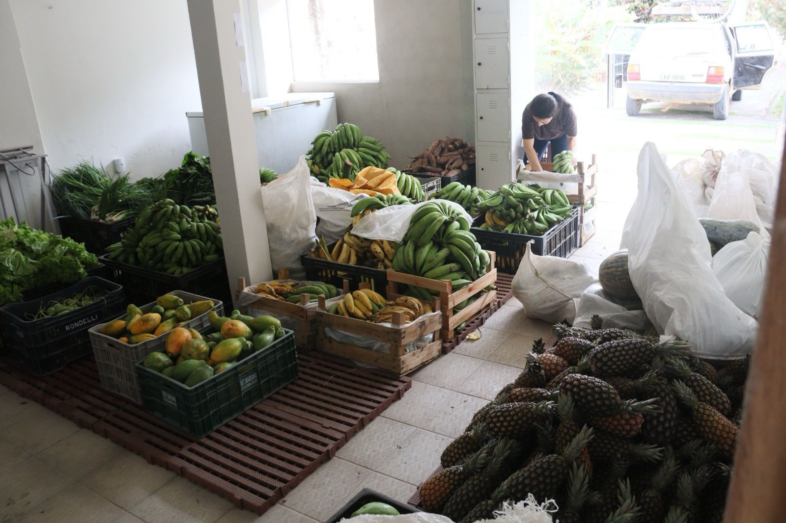 Prefeitura de Eunápolis inicia entregas de alimentos do PAA Prefeitura de Eunápolis inicia entregas de alimentos do PAA