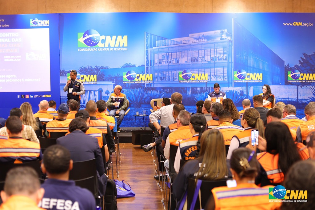 Itabela � representada no 2� Encontro Nacional das Defesas Civis Municipais em Bras�lia e debate impactos do El Ni�o 2026/2027