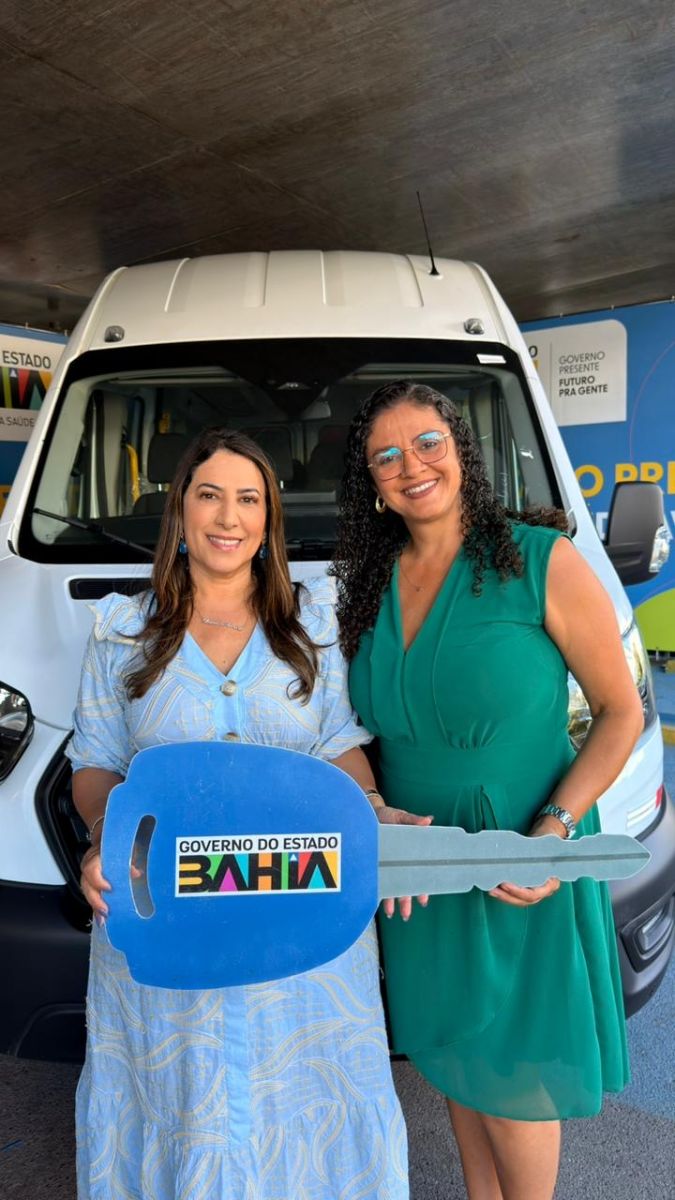 Deputada Cl�udia Oliveira garante nova Van para o TFD em Itapebi e refor�a compromisso com a sa�de