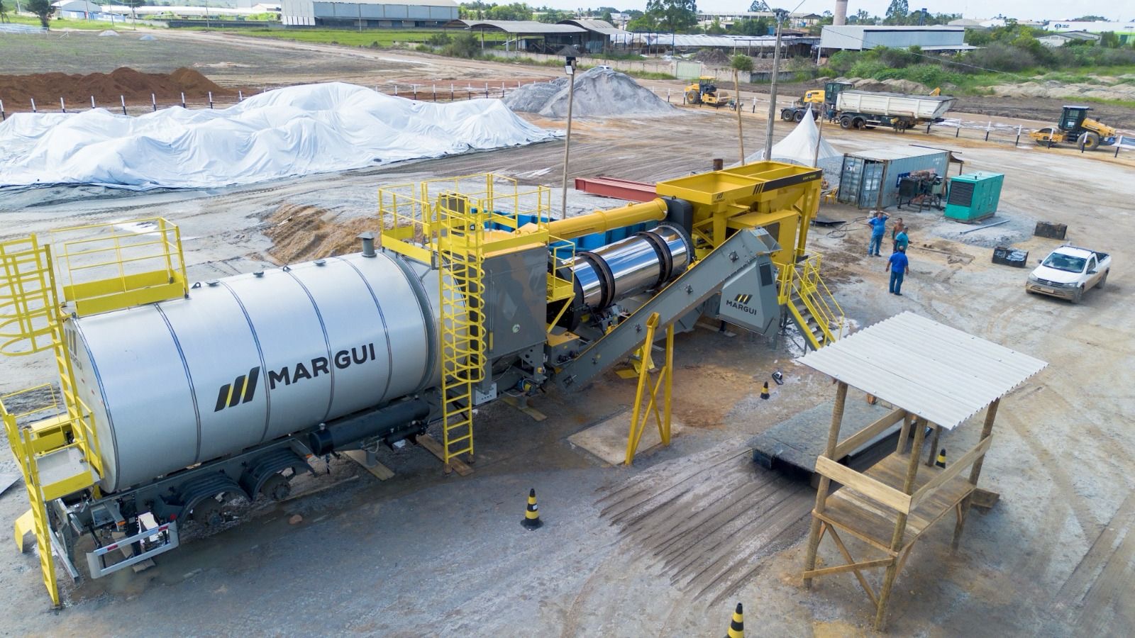 Megaestrutura est� sendo montada para comemora��o dos 38 anos de Eun�polis