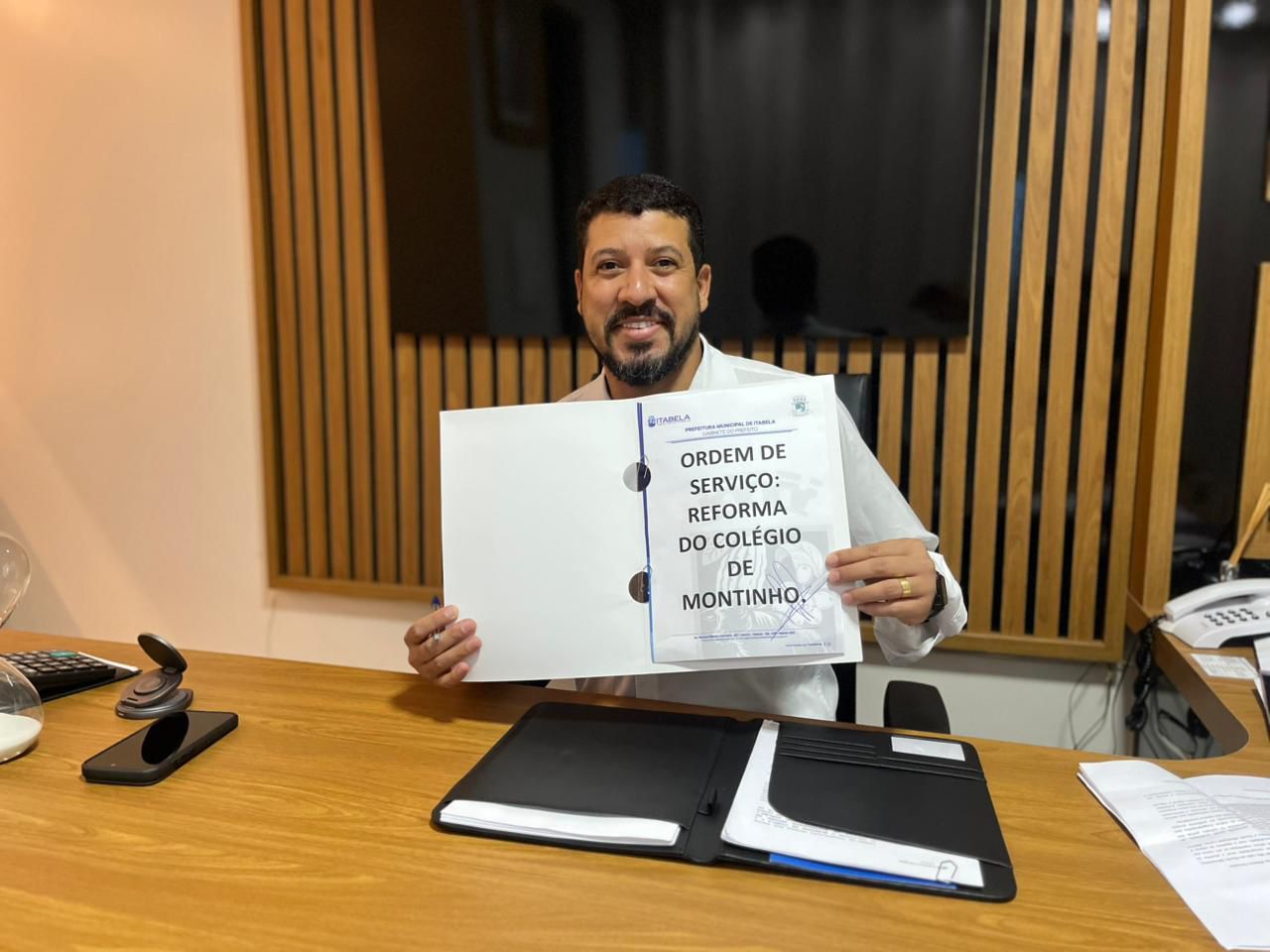 Prefeito Ricardo Flauzino autoriza reforma do Col�gio Carlos Alberto Parracho em Montinho