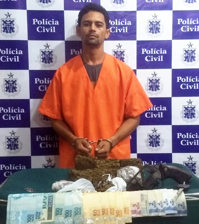 Adriano Santos Oliveira de 30 anos, j era investigado por alguns crimes. (Foto: Divulgao)