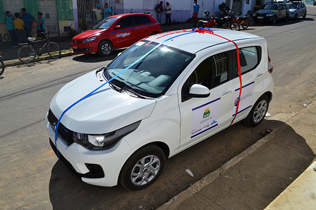 Prefeita entrega veículo 0KM para secretaria de desenvolvimento social . (Foto: Divulgação)