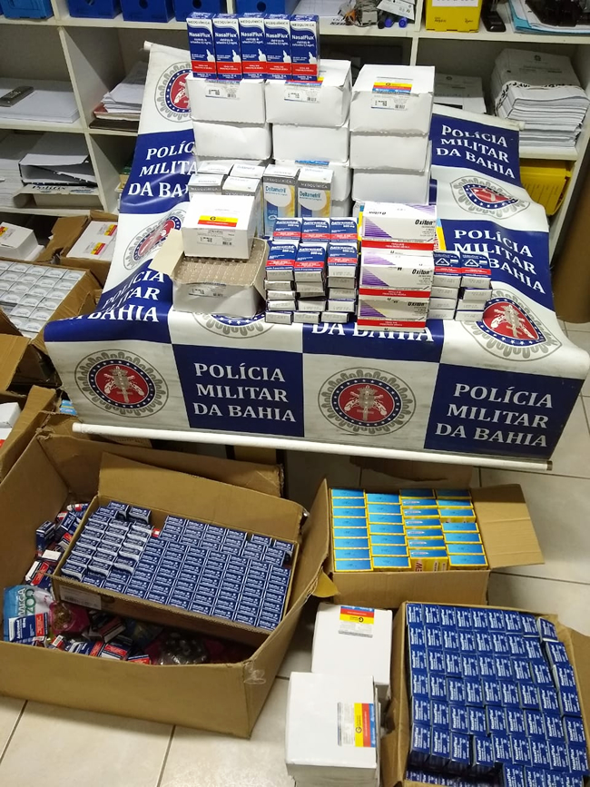 Polcia Militar apreende medicamentos sem nota fiscal em Porto Seguro. (Foto: BAHIA DIA A DIA)