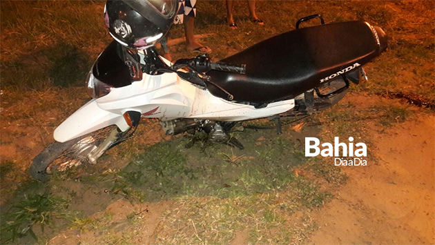 Motociclista teve ferimentos e foi socorrido por uma Unidade do Samu.
