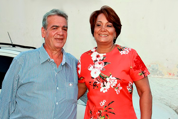 Prefeita Devanir Brillantino, o vice-prefeito, Luizinho assumem prefeitura de Itagimirim. (Foto: Rastro101)