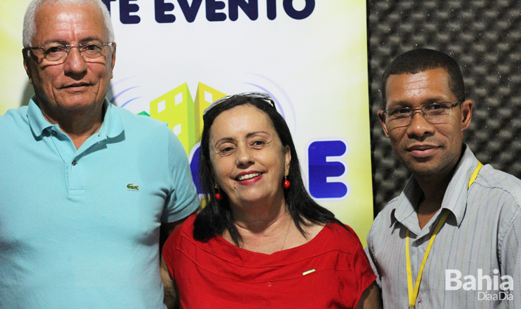 Osvaldo Carib, Sueli Carib e o apresentador, Eronildo Divino. (Foto: Alex Gonalves/Bahia Dia a Dia)