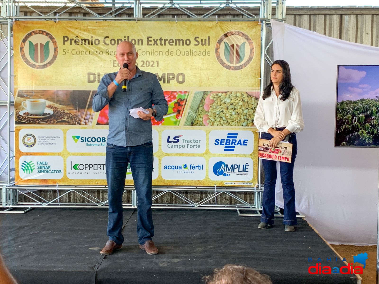 Prefeito Luciano Francisqueto, disse que o evento  de extrema importncia para valorizar os cafeicultores da regio. (Foto: Alex Gonalves/BAHIA DIA A DIA)
