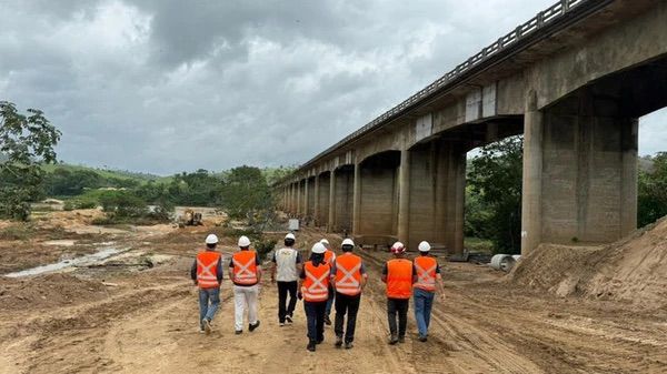 Governo confirma liberação da ponte do Jequitinhonha para ônibus e caminhões até dia (15) Governo confirma liberação da ponte do Jequitinhonha para ônibus e caminhões até dia (15)