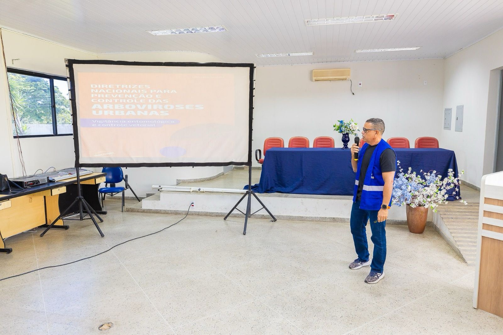 Eun�polis apresenta SisDengue, sistema pr�prio de coleta e an�lise de dados para enfrentamento das arboviroses