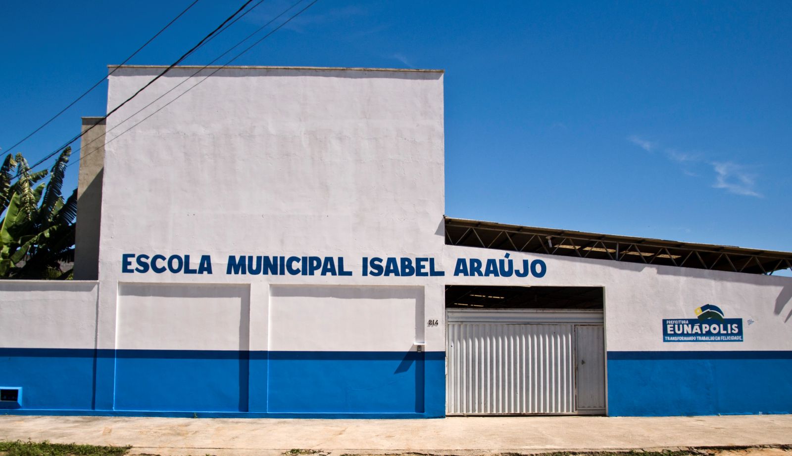 Nova Escola Isabel Arajo, ser entregue  comunidade nesta sexta-feira (10). 